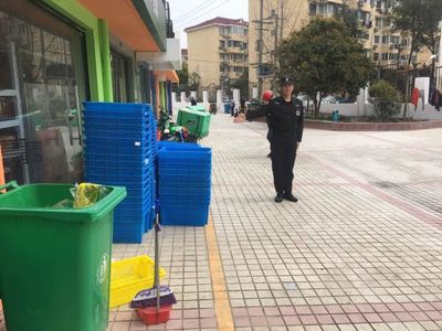“叮咚買菜”便捷還是擾民？看梅隴城管如何守護居民美好生活與城市生活垃圾經營服務平衡之道